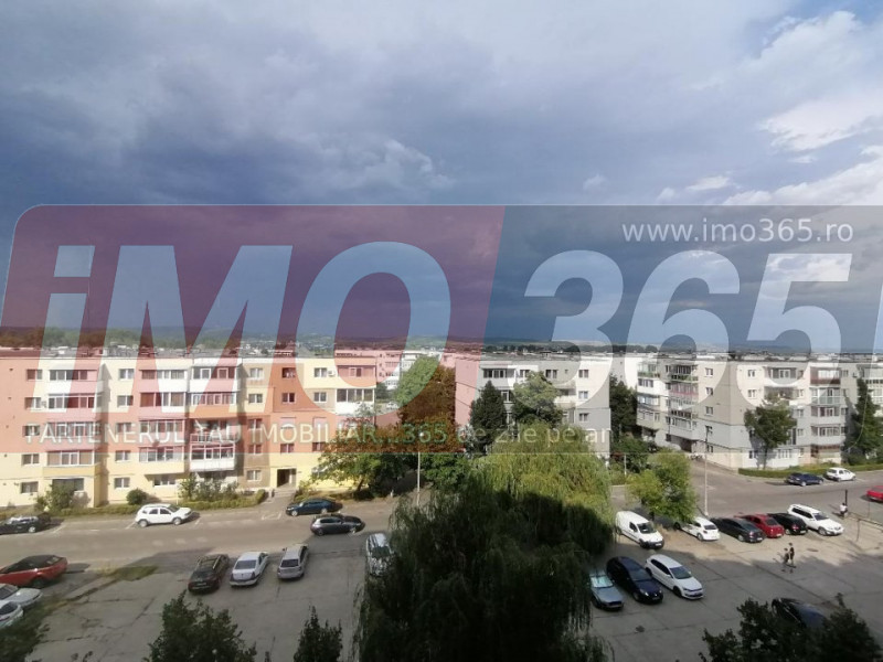 Apartament 3 camere Prundu etaj 4/7 decomandat