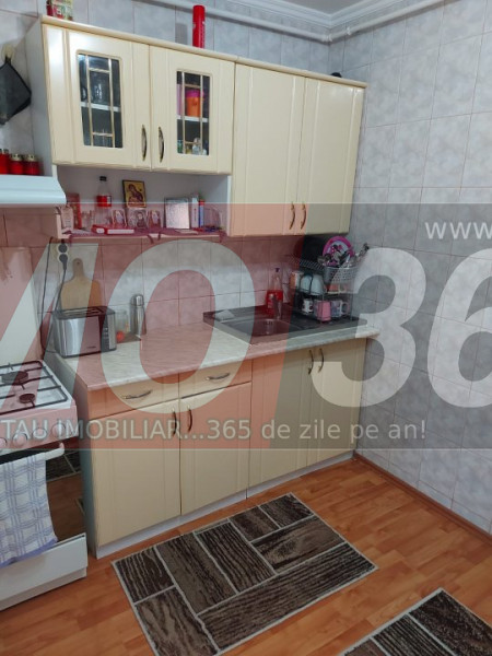 Apartament 3 Camere Decomandat Renovat Gavana 3 etaj 1
