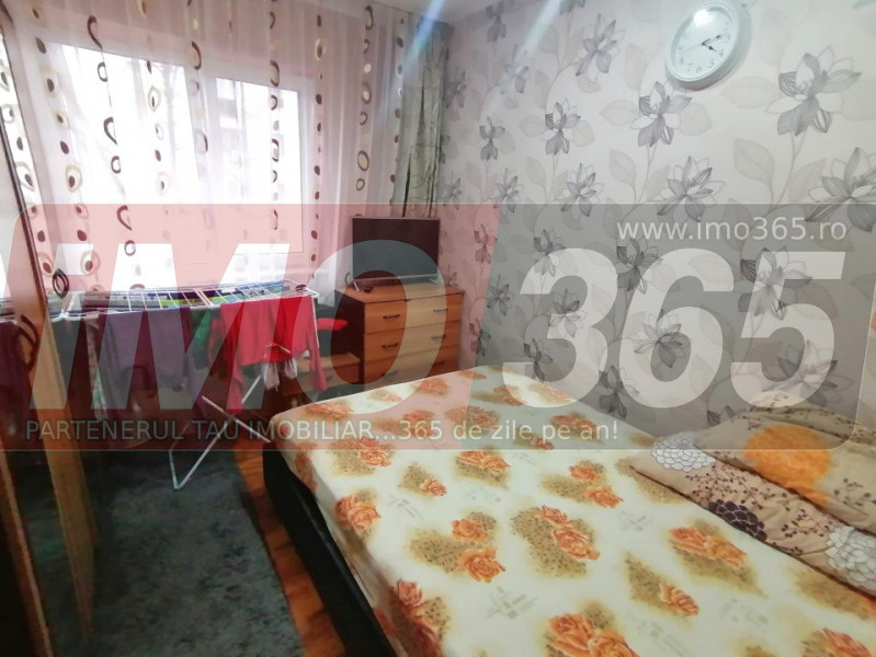 Ap.3 camere sd Et.2 Trivale Scoala 13 - renovat - izolat- parcare