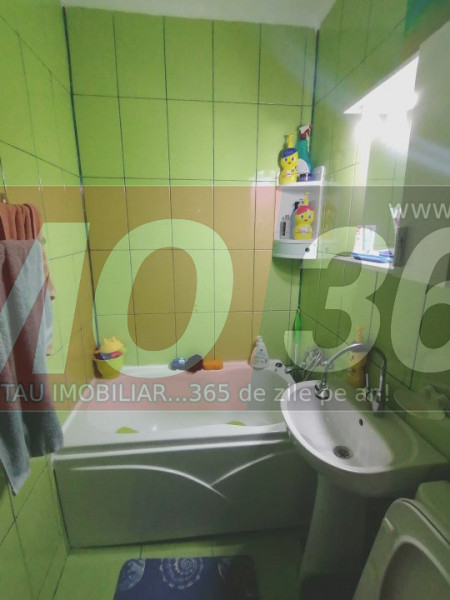 Ap.3 camere sd Et.2 Trivale Scoala 13 - renovat - izolat- parcare