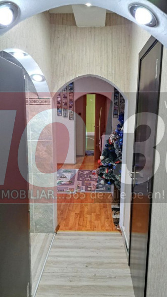 Ap.3 camere sd Et.2 Trivale Scoala 13 - renovat - izolat- parcare