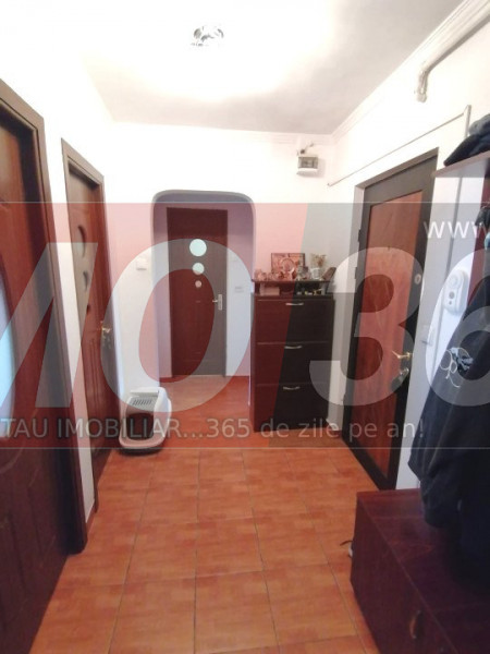 Ap.3 cam Tudor Et.3 (2 bai) bloc 1988 mobilat centrala termopan 68mp st