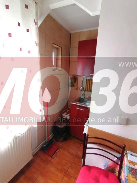Ap.3 cam Tudor Et.3 (2 bai) bloc 1988 mobilat centrala termopan 68mp st