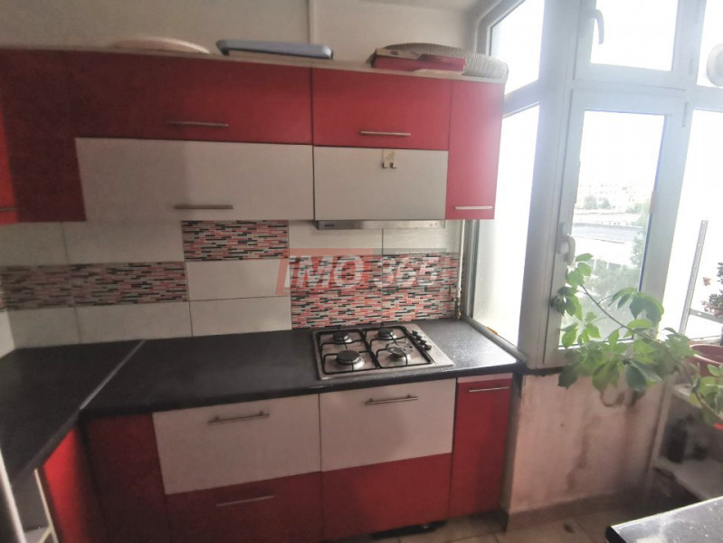 Ap.4 camere Prundu Et.2 - 95mp - 2 bai bloc 1980