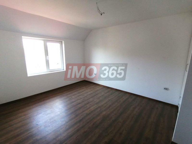 Casa Duplex Pitesti - 120mp st - 185mp teren - zona Slava
