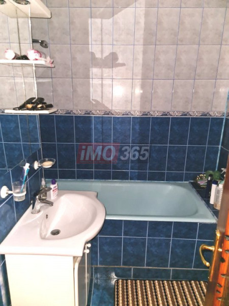 Ap.3 cam Gavana 3 stradal Et.1 bloc 1985 mobilat utilat