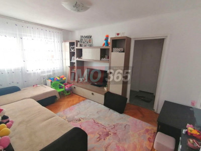 Ap.2 cam SD Et.2 mobilat Trivale Complex 3