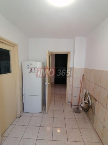 Ap.2 camere 54mp termopan - balcon - baie cu geam