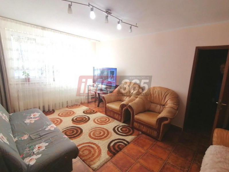 Ap.3 camere parter Trivale (aproape de piata scoala)