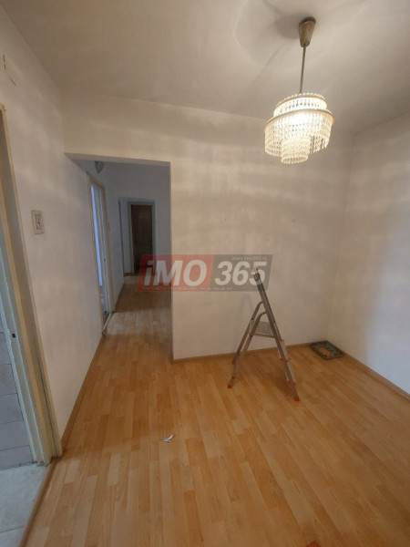 Ap.4 cam et.1 Brâncoveanu 2 bai centrala boxa parcare