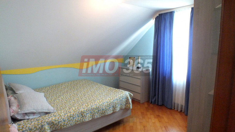 Proprietate cu 2 case si 1500mp teren in Geamana 1 Km de Prundu