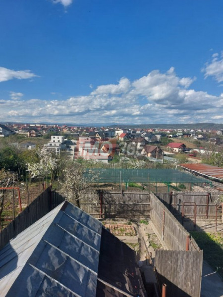 Proprietate cu 2 case si 1500mp teren in Geamana 1 Km de Prundu