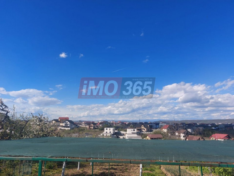Proprietate cu 2 case si 1500mp teren in Geamana 1 Km de Prundu
