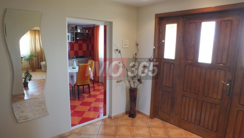 Proprietate cu 2 case si 1500mp teren in Geamana 1 Km de Prundu