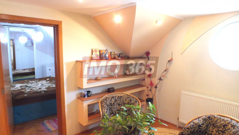 Proprietate cu 2 case si 1500mp teren in Geamana 1 Km de Prundu