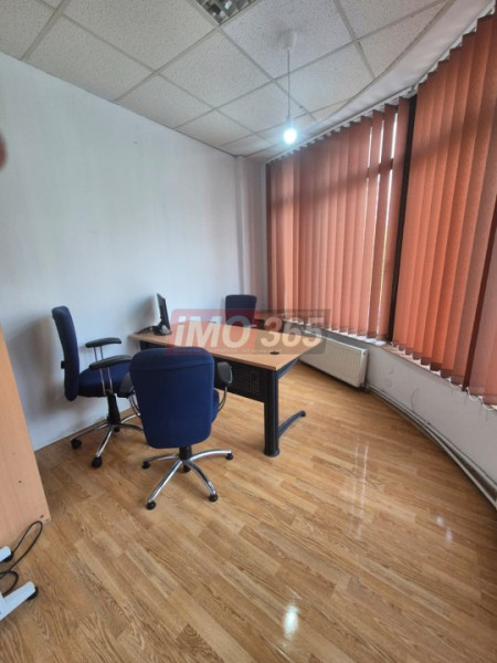 Spatiu birou Craiovei Scoala 11 et.1 mobilat