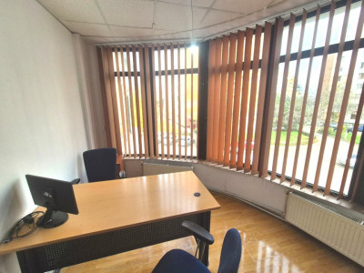 Spatiu birou Craiovei Scoala 11 et.1 mobilat