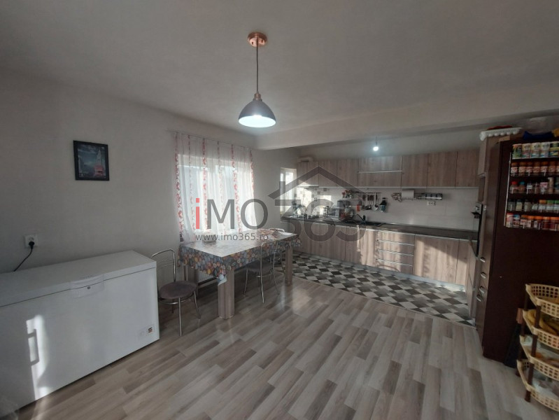 Casa P+M la 6Km de Pitesti - Argeselu Maracineni