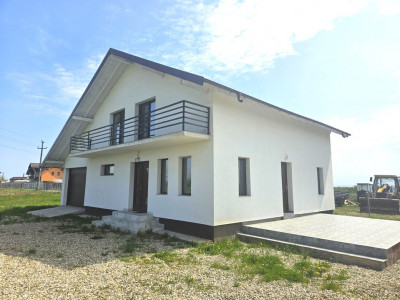 Casa noua 160mp Bradu cu 1000 mp teren