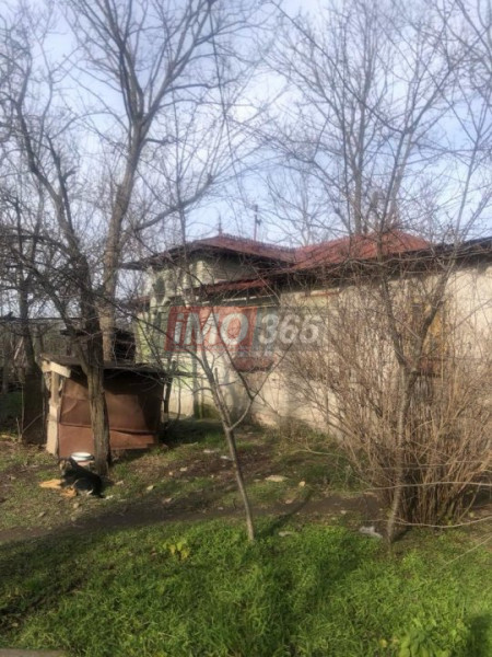 Casa demolabila si teren 3758mp intravilan Rociu Gliganu