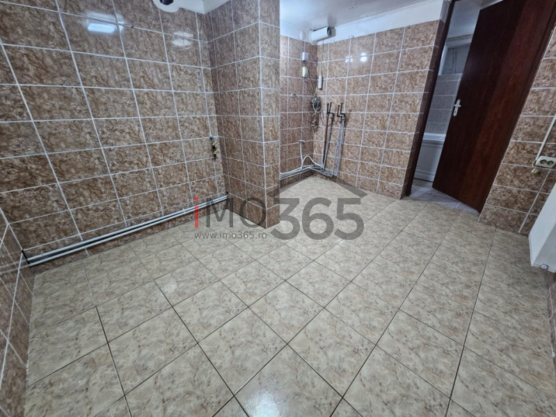 Casa Parter Izvorani Stefanesti, la nici 500m de DN7