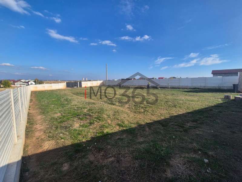 Teren intravilan Bradu 1000mp 25m deschidere