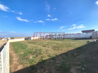 Teren intravilan Bradu 1000mp 25m deschidere