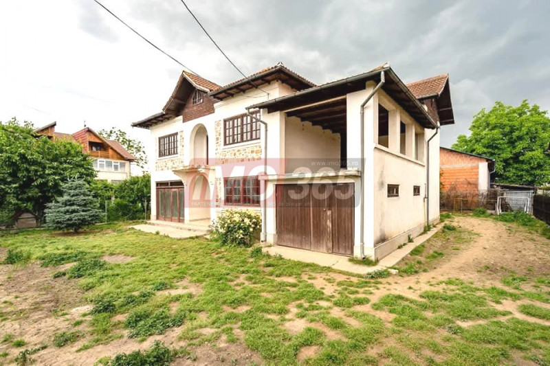 Casa P+1 cu teren 1424 Stefanesti la 1Km de Podul Viilor