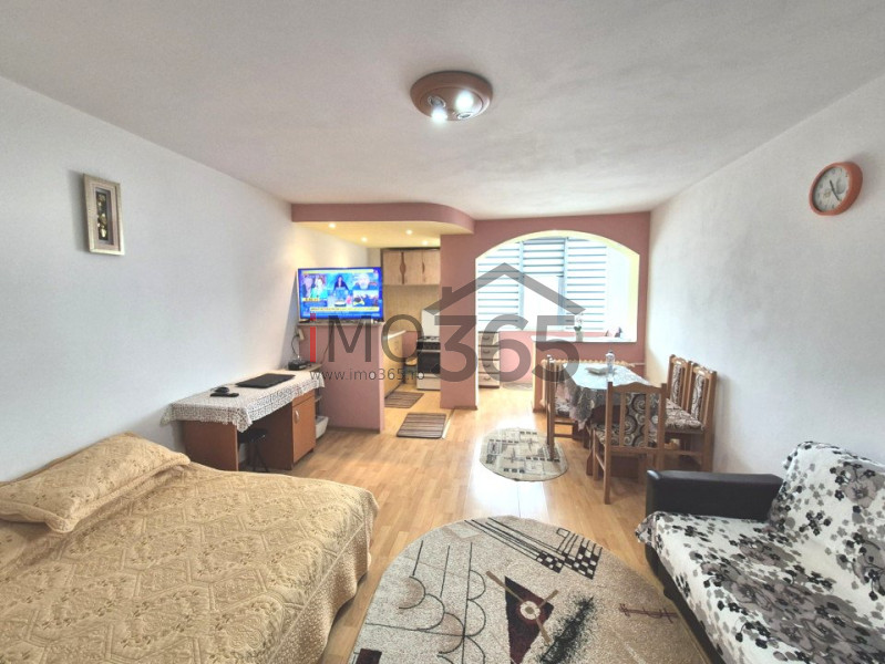 Garsoniera Craiovei Et.3 mobilat vedere strada