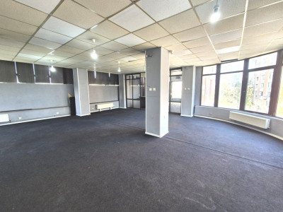Spatiu comercial/birouri Craiovei Scoala 11 