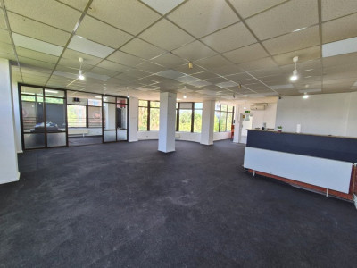 Spatiu comercial/birouri Craiovei Scoala 11 