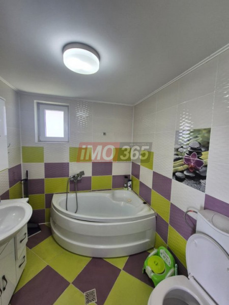 Casa 140 mp cu 4 dormitoare teren 610 mp Calinesti (la 3km de Topoloveni)