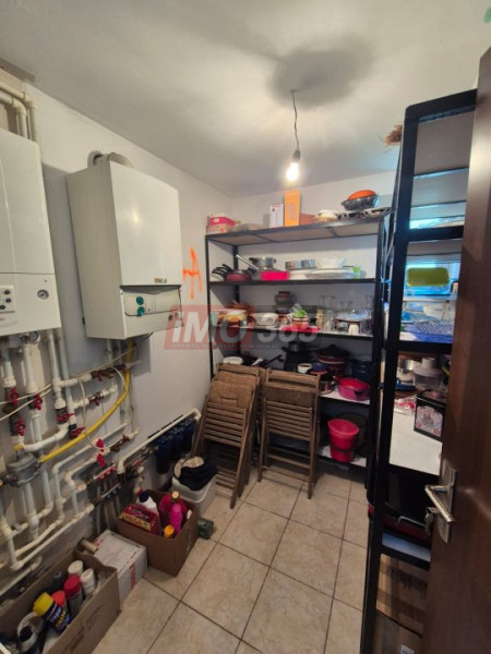 Casa 140 mp cu 4 dormitoare teren 610 mp Calinesti (la 3km de Topoloveni)