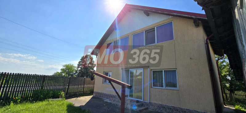 Casă P+M cu teren 6104mp Rociu, an constructie 2012