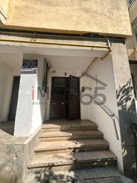 Garsoniera spatioasa Gavana Et.2 (Str.Fratii Catina)