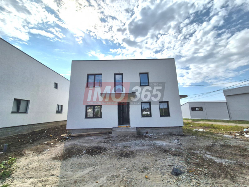 Casa P+1 cu 5 camere-2 bai - la 6km de Pitesti 
