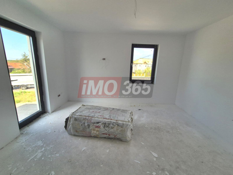 Casa P+1 cu 5 camere-2 bai - la 6km de Pitesti 