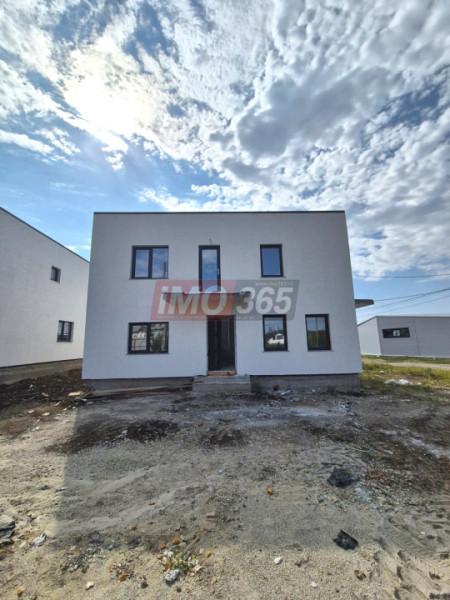 Casa P+1 cu 5 camere-2 bai - la 6km de Pitesti 