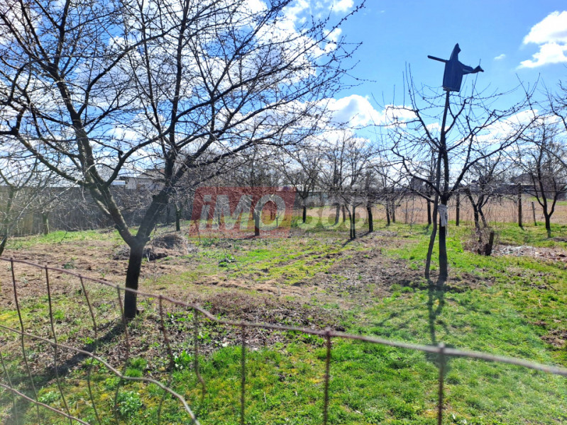 Teren intravilan Costesti, 4688mp deschidere 26mp