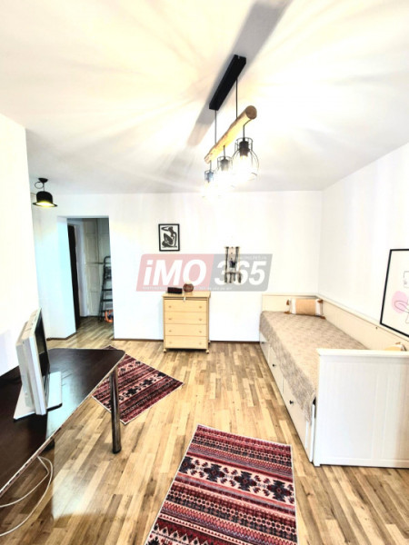Garsoniera spatioasa Gavana Et.2 (Str.Fratii Catina)