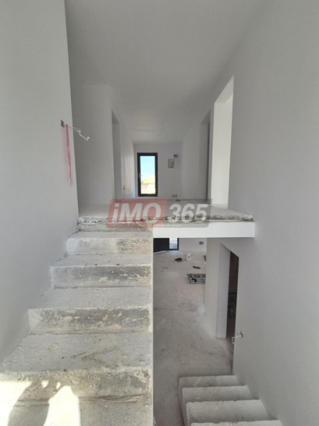 Casă P+M stil mediteranean,Albota