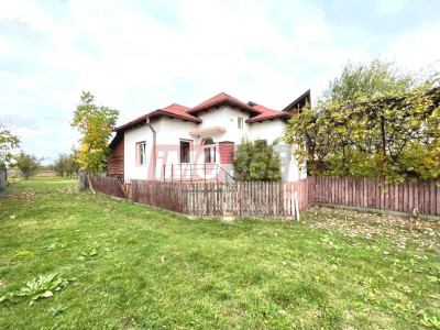 Casa + anexe Albota teren 1360mp (cu utilitati)