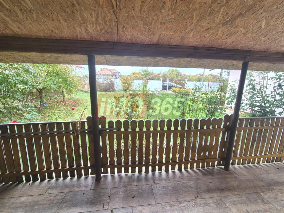 Casa  si anexe Slatioarele la 8km de Pitesti (10 minute)