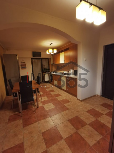 Apartament 2 Camere | Decomandat | Craiovei | Boxa+Loc parcare | An 1997