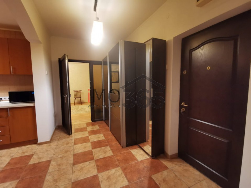 Apartament 2 Camere | Decomandat | Craiovei | Boxa+Loc parcare | An 1997